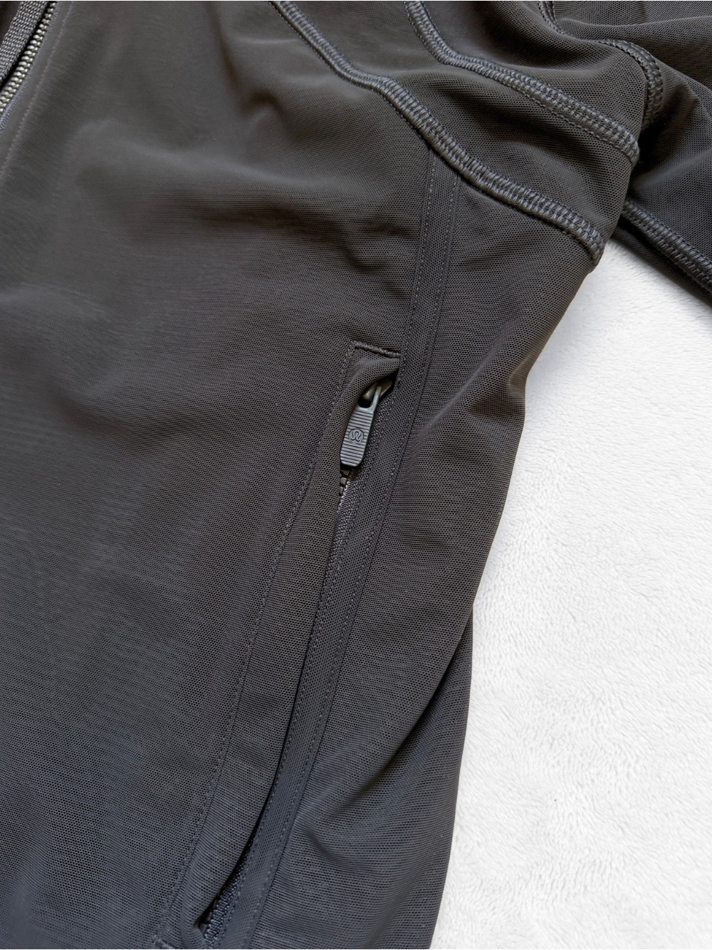 NWOT Lululemon Define Cropped Hooded Jacket Mesh Vent Nulu – Black – Size 10 - Picture 7 of 10